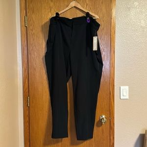 32 Degrees Woven Pants. Size 20. Color black. NWT